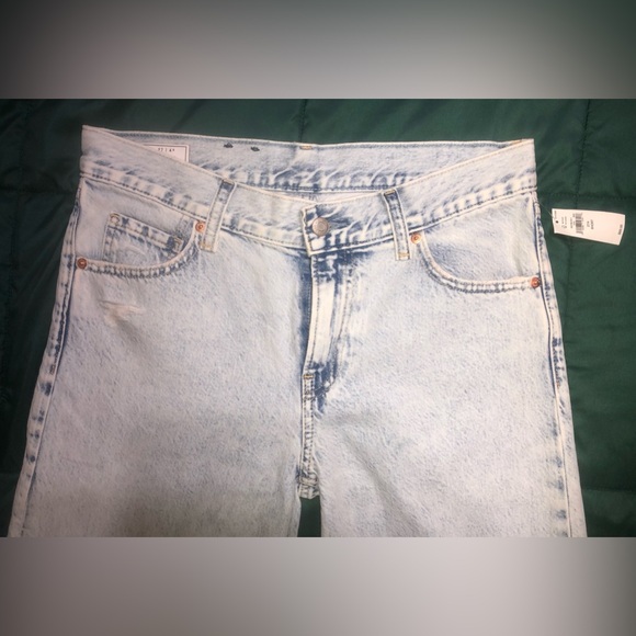 GAP Denim - NWT! GAP Low Stride 28/4 Short Mid-Rise Unhemmed Denim Jeans Torn Wide Leg